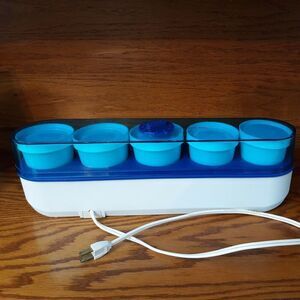 Salton Automatic Yogurt Maker Thermostat Controlled  with glass Jars & Lids
